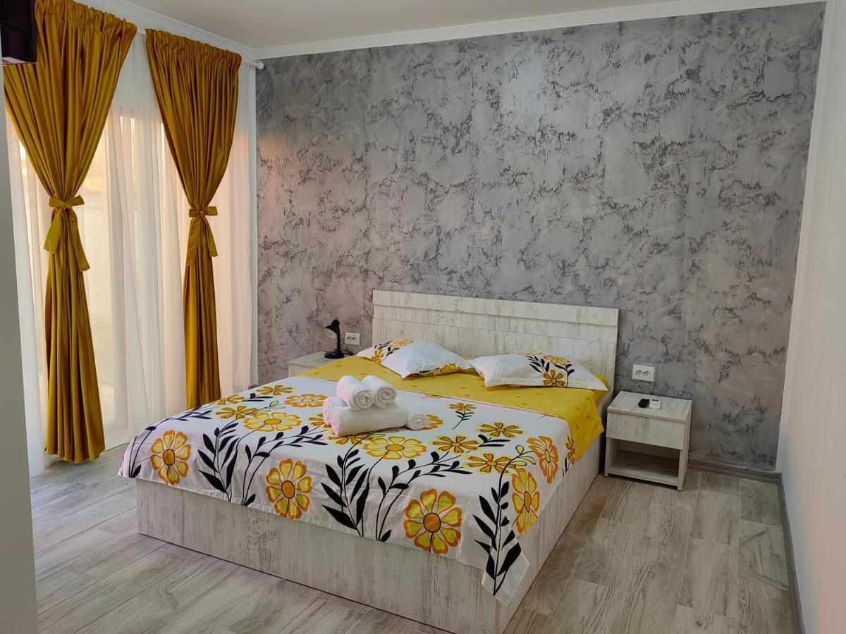 Casutele Amaliei Hotel Corbu  Kültér fotó